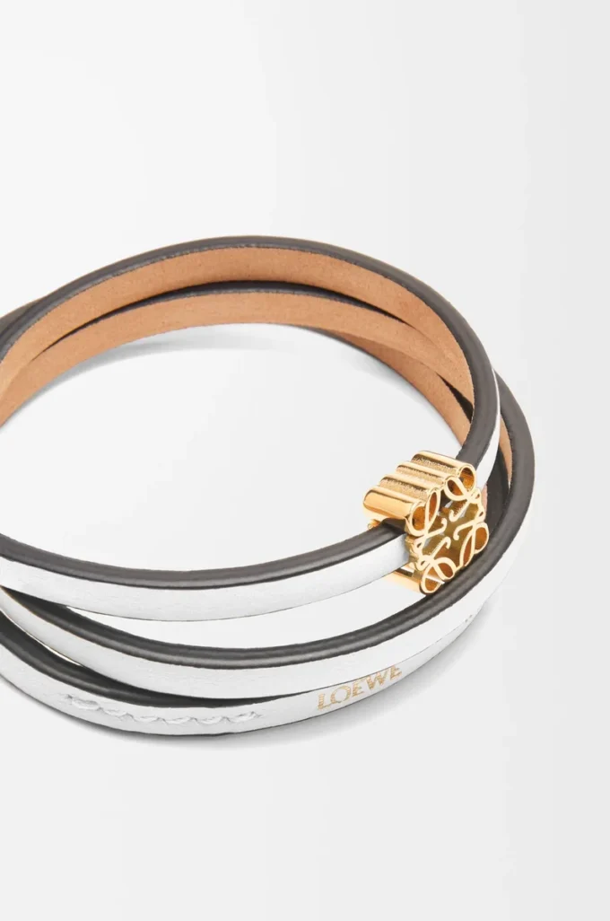 Twist bangle in calfskin Soft White Twist bangle in calfskin Soft White
