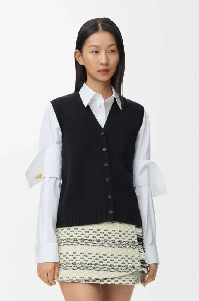 Vest in wool Black Vest in wool Black