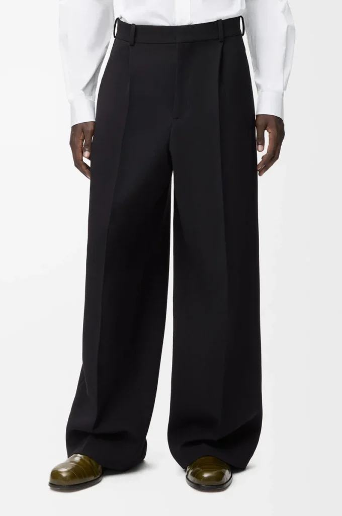 Wide leg trousers in wool Black Wide leg trousers in wool Black