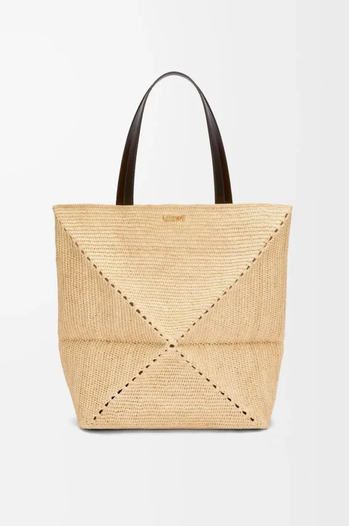 XL Puzzle Fold tote in raffia Natural/Black XL Puzzle Fold tote in raffia Natural/Black
