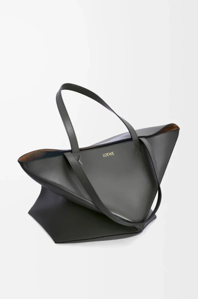 XL Puzzle Fold tote in shiny calfskin Black