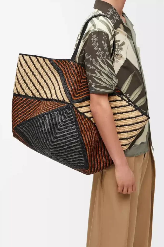 XXL Puzzle Fold Tote in raffia Natural/Honey Gold
