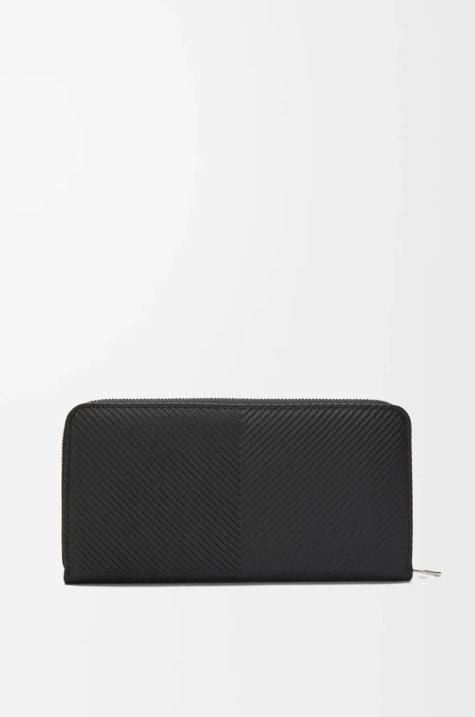 Zip around wallet in textured classic calfskin Black Zip around wallet in textured classic calfskin Black