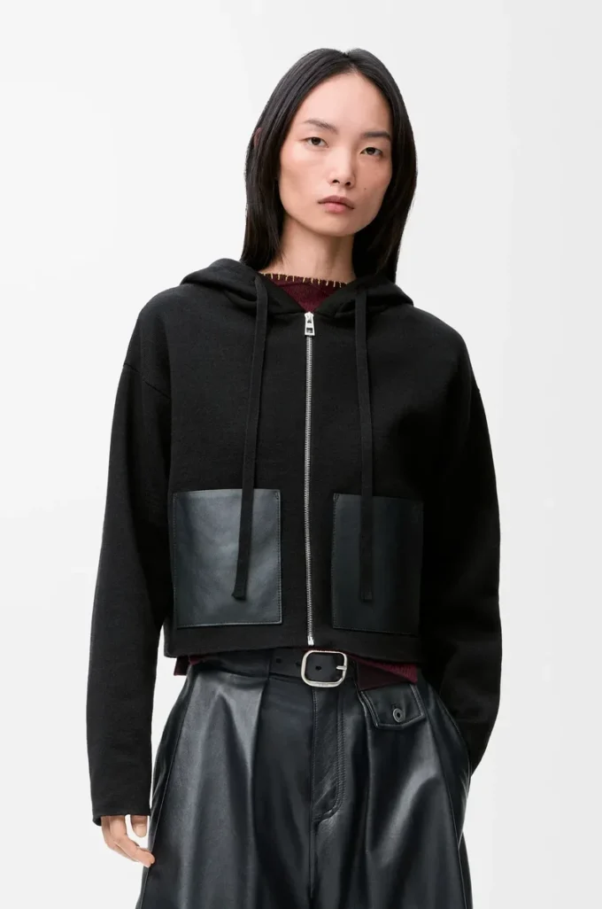 Zip-up hoodie in wool Black Zip-up hoodie in wool Black