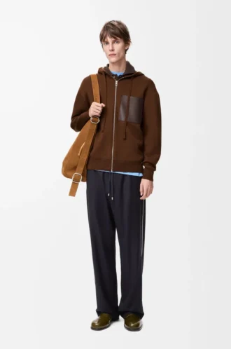 Zip-up hoodie in wool Brown