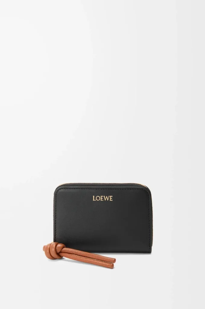Zipped coin purse in shiny nappa calfskin Black/Squirrel