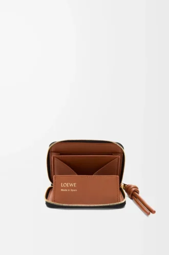 Zipped coin purse in shiny nappa calfskin Black/Squirrel
