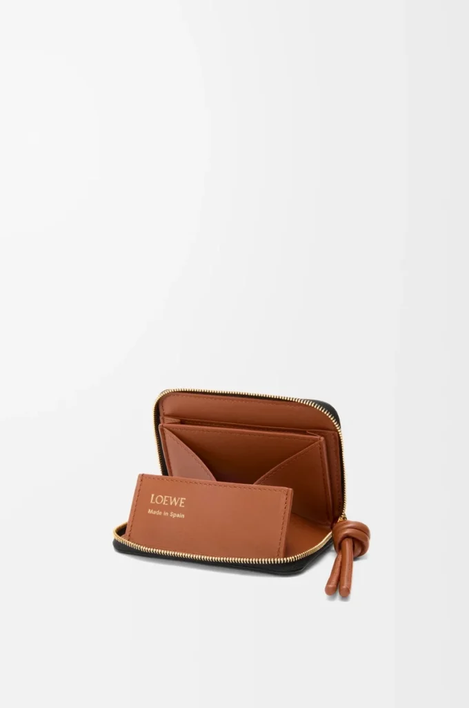 Zipped coin purse in shiny nappa calfskin Black/Squirrel
