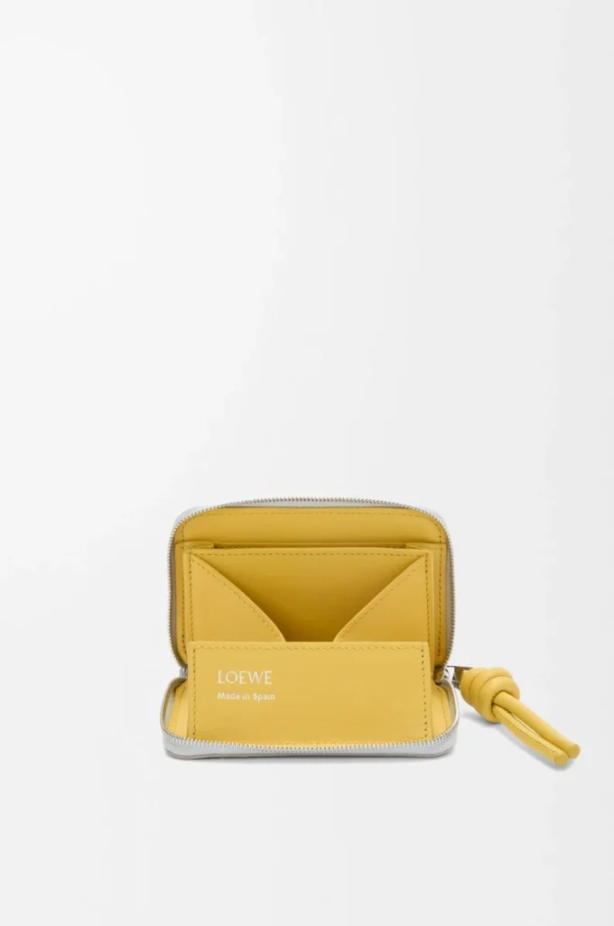 Zipped coin purse in shiny nappa calfskin Shell Grey/Dandelion Zipped coin purse in shiny nappa calfskin Shell Grey/Dandelion